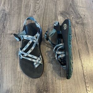 Womens CHACO ZX2 Classic Size 7 Blue Angular Teal Outdoor Strap Sandals Toe Loop